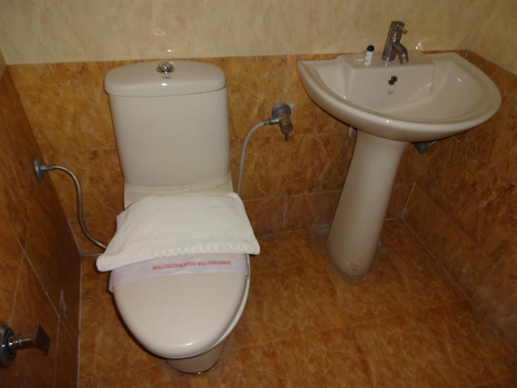 Hotel Darbar View Амритсар Екстериор снимка