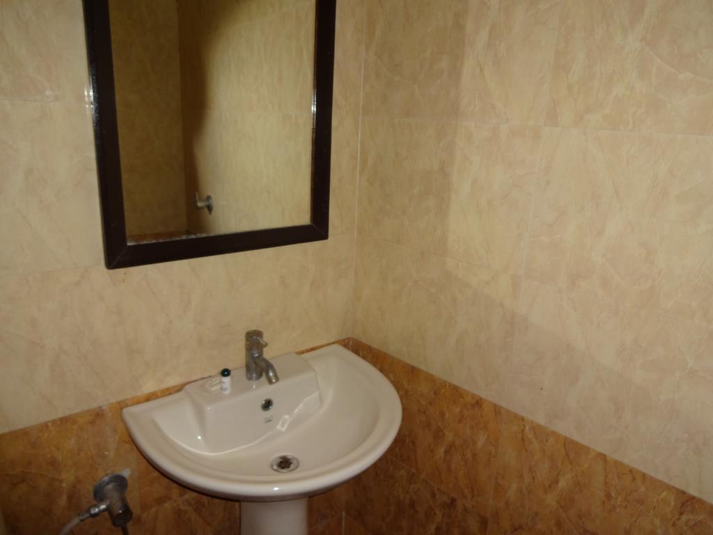 Hotel Darbar View Амритсар Стая снимка