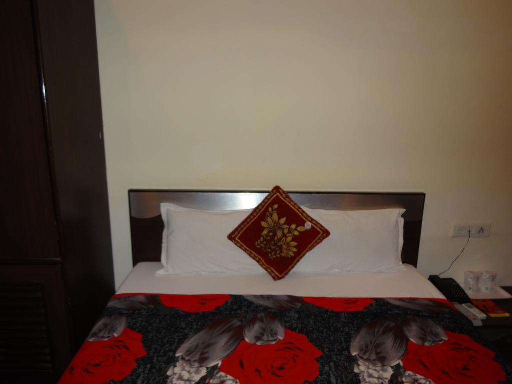 Hotel Darbar View Амритсар Стая снимка