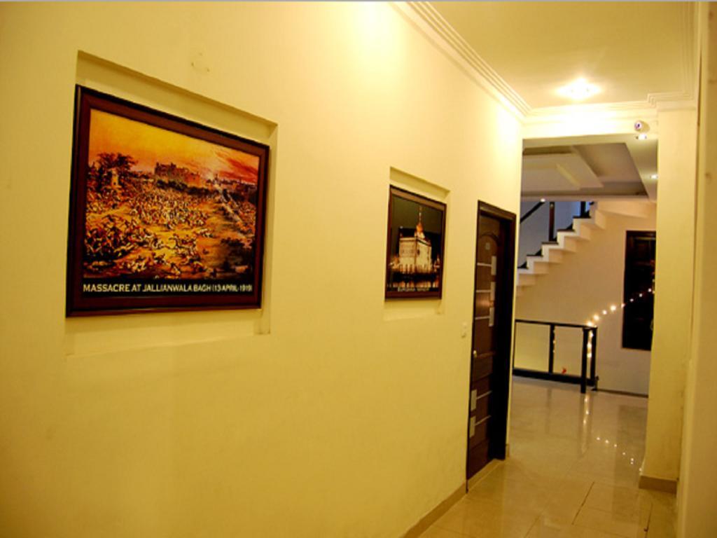 Hotel Darbar View Амритсар Стая снимка
